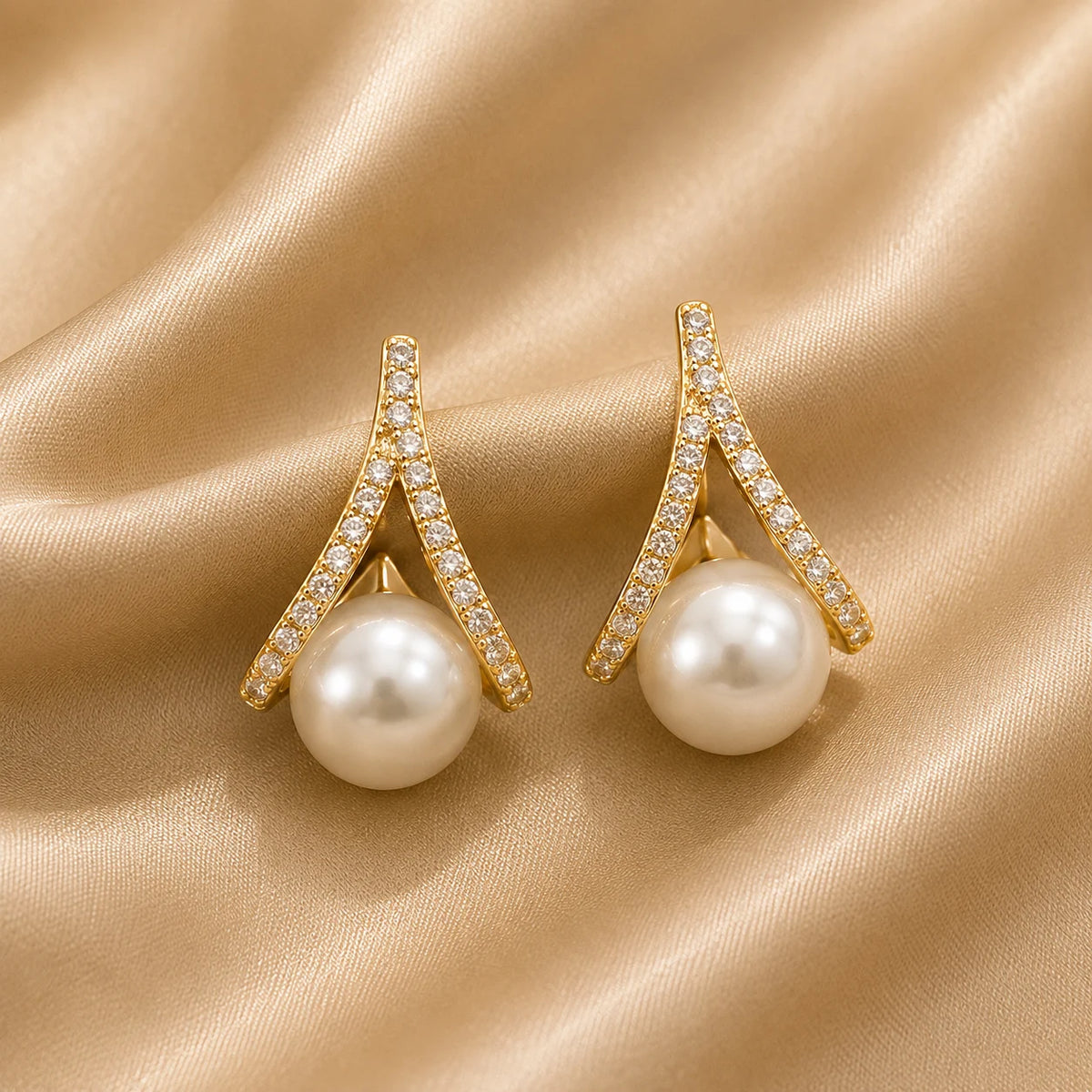 Pearl Crystal Teardrop Stud Earrings